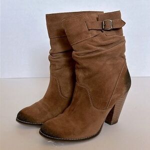 Zodiac USA Suede Heeled Boots with weathered/distressed look. Size 6.5